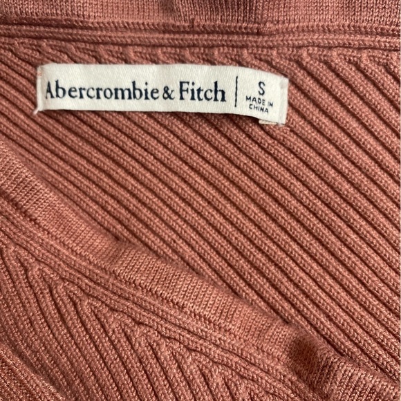 Abercrombie and Fitch Asymmetrical Dusty Rose Mauve Knit Bodysuit Sz Sm - Picture 2 of 6